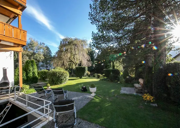 瓦得豪斯伊格斯酒店 *